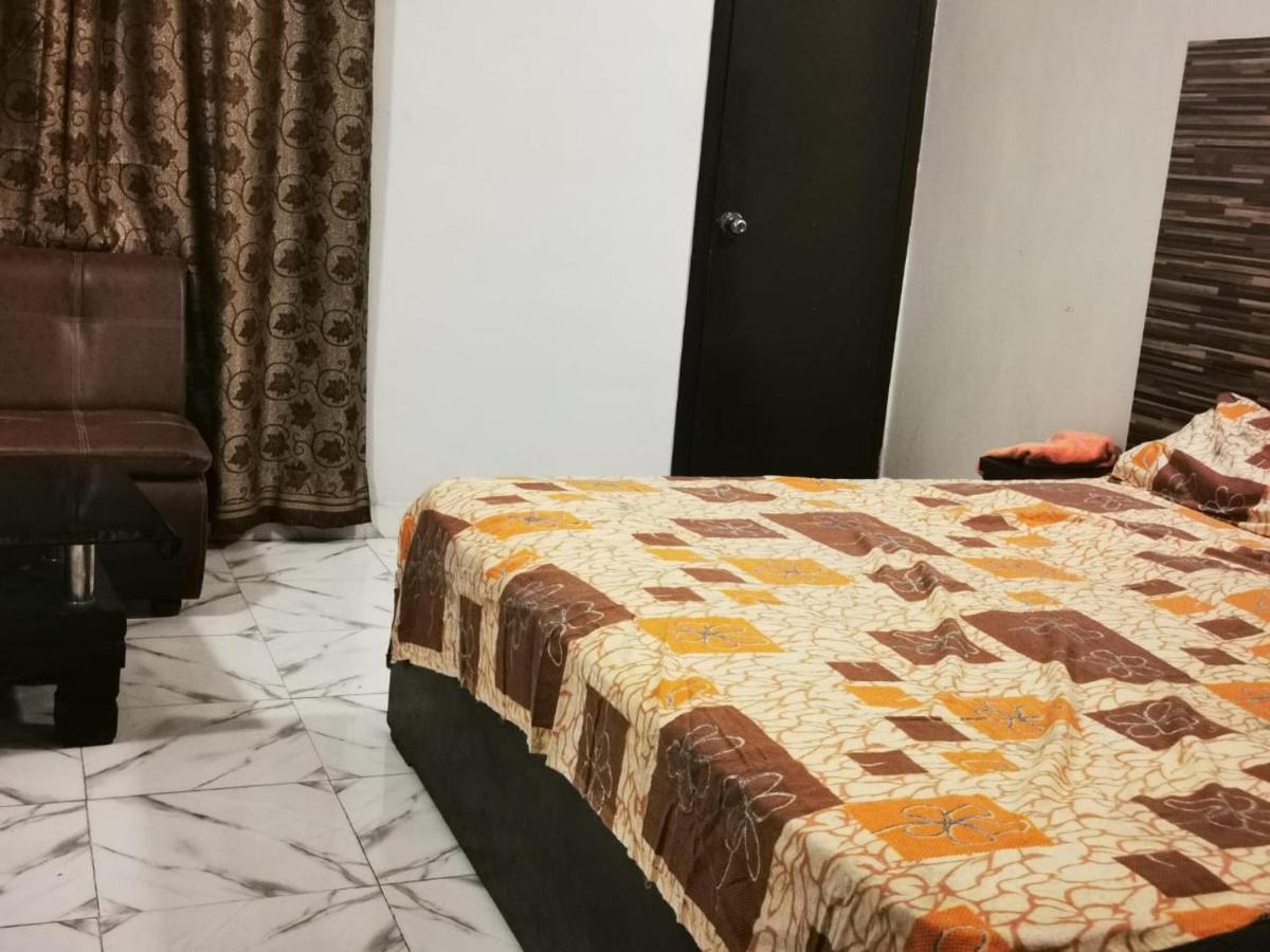 Gulshan Guest House Карачи Экстерьер фото