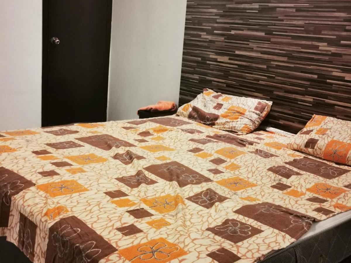 Gulshan Guest House Карачи Экстерьер фото